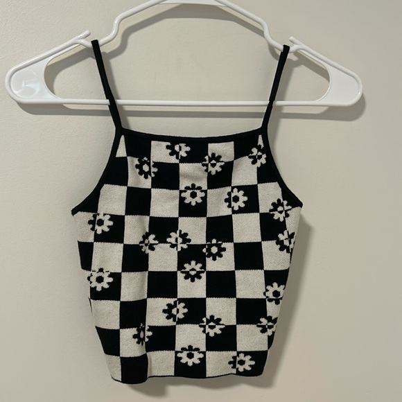 Urban Outfitters Quilted Flower Black and White Boho Tank Top Size Small - Picture 1 of 3